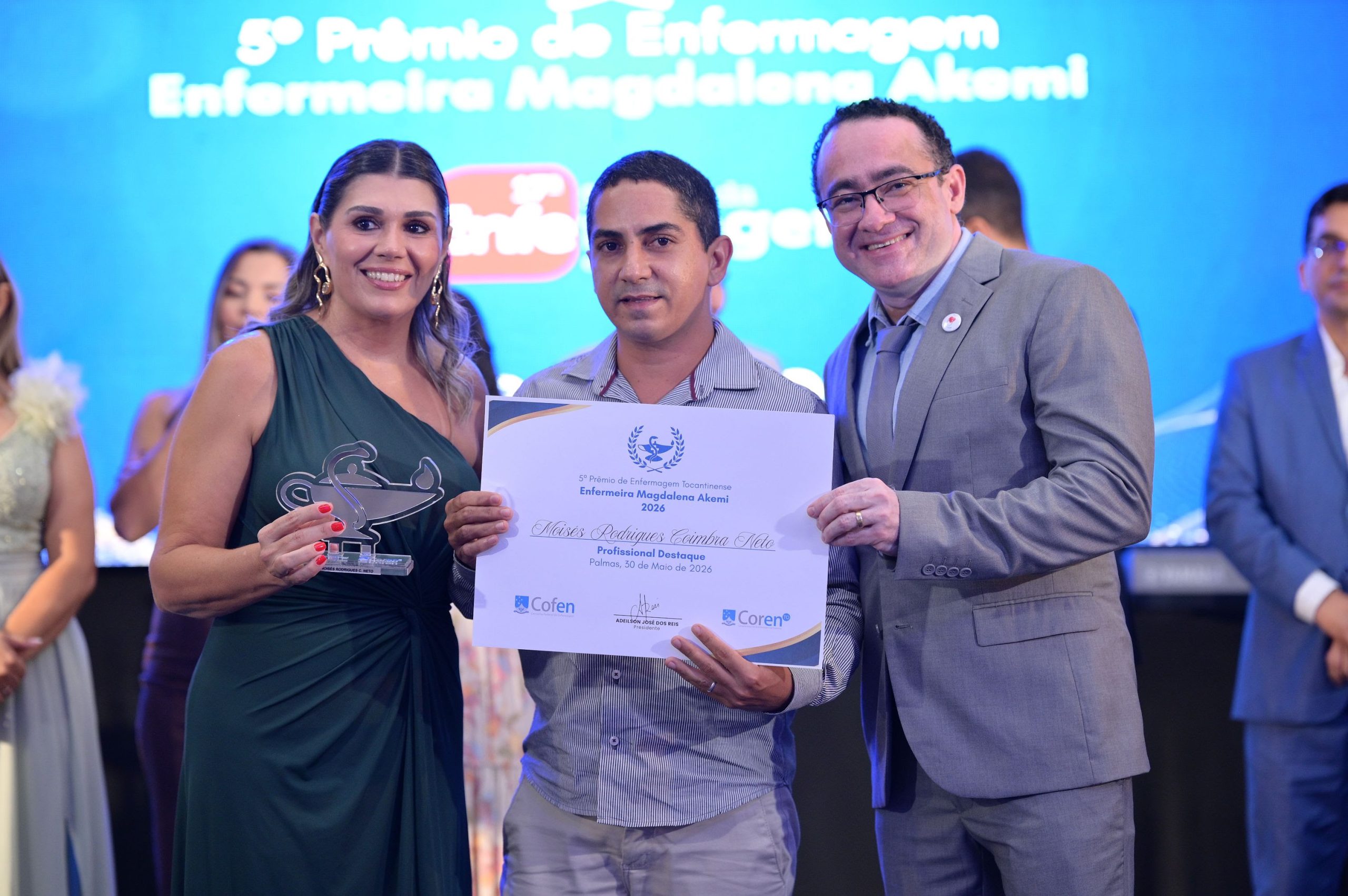 Instrutor do Senac Tocantins recebe prêmio de Profissional Destaque na Enfermagem Tocantinense pelo Coren-TO